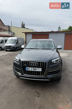 Audi Q7  2012