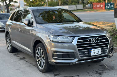 Audi Q7  2017