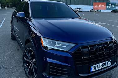 Audi Q7  2021