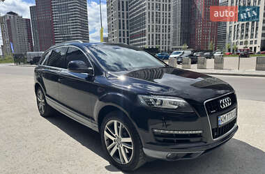 Audi Q7  2012