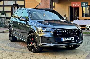 Audi Q7  2022
