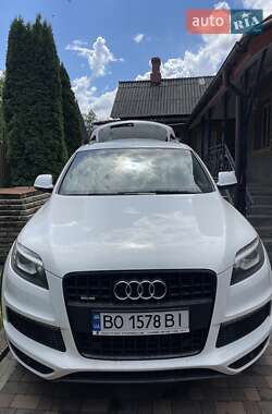 Audi Q7  2011