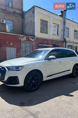 Audi Q7  2020