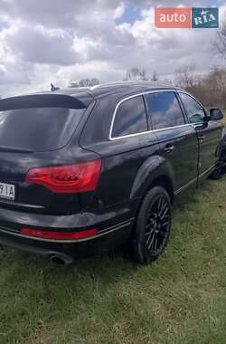 Audi Q7  2015