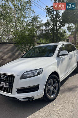 Audi Q7  2012