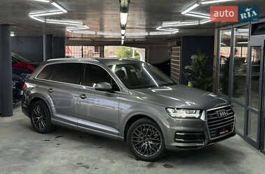 Audi Q7  2015