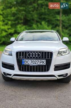 Audi Q7  2011
