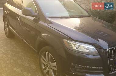 Audi Q7  2013