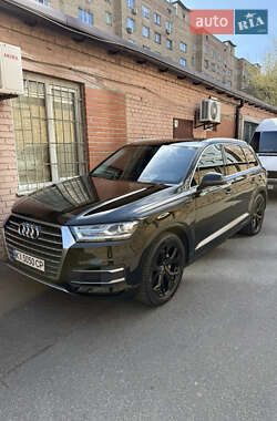 Audi Q7  2017