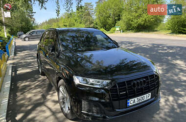 Audi Q7  2022