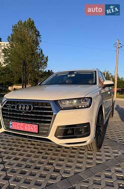 Audi Q7  2017