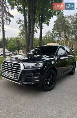 Audi Q7  2017