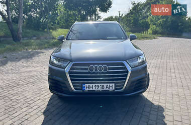 Audi Q7  2016
