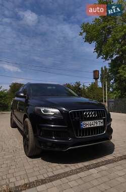 Audi Q7  2011