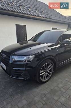 Audi Q7  2019