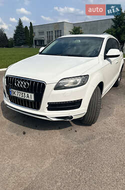 Audi Q7  2011