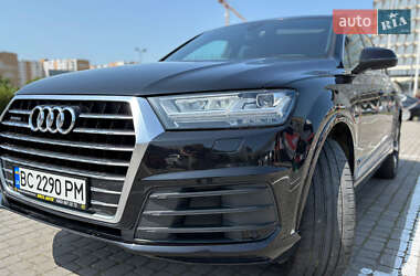 Audi Q7  2015