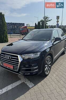 Audi Q7  2017
