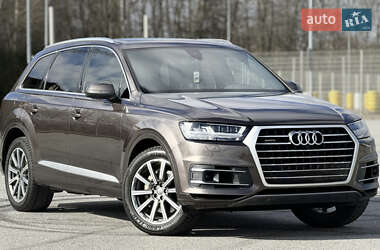Audi Q7  2016