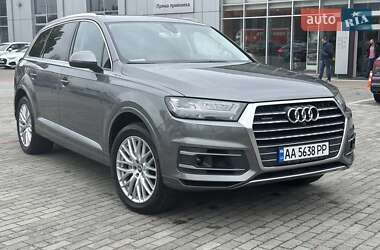 Audi Q7  2016