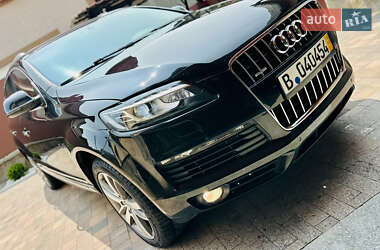 Audi Q7  2015