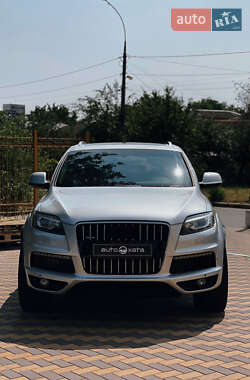 Audi Q7  2013