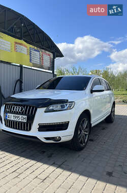 Audi Q7  2011