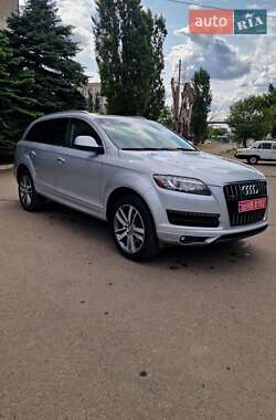 Audi Q7  2012