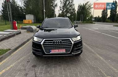 Audi Q7  2017