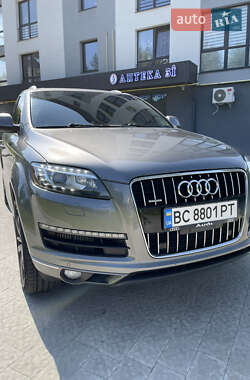 Audi Q7  2011
