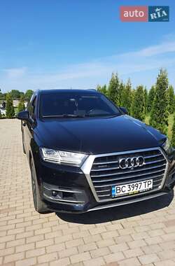 Audi Q7  2015