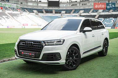 Audi Q7  2017