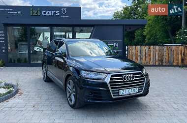 Audi Q7  2016