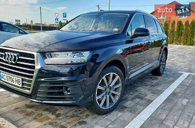 Audi Q7  2016