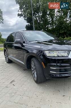 Audi Q7  2016