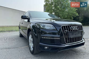 Audi Q7  2011
