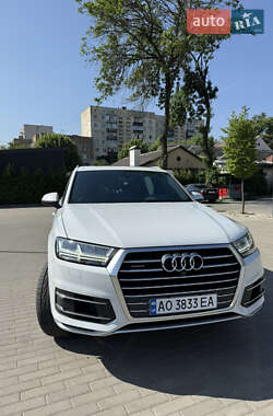 Audi Q7  2017