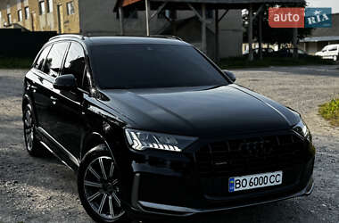 Audi Q7  2021