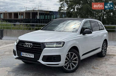Audi Q7  2016