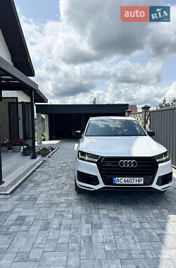 Audi Q7  2017