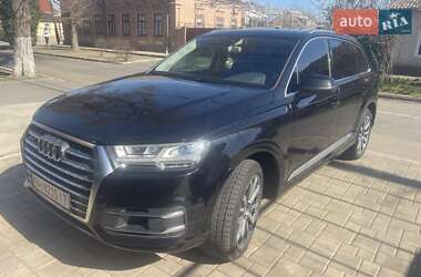 Audi Q7  2015