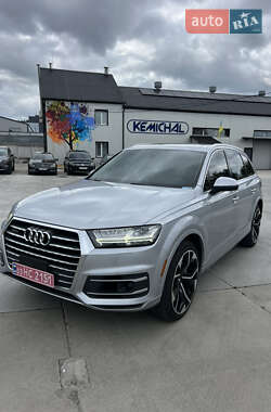 Audi Q7  2019