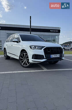 Audi Q7  2021