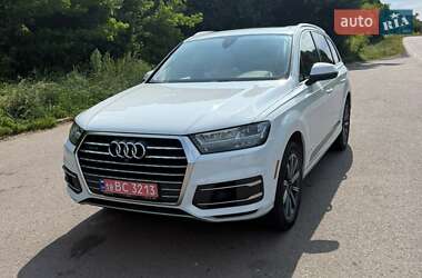 Audi Q7  2016