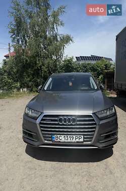 Audi Q7  2017