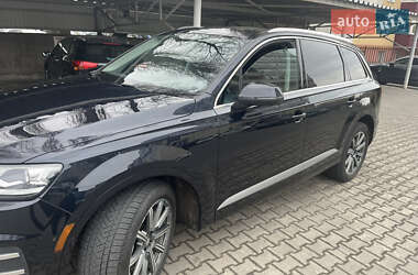 Audi Q7  2016