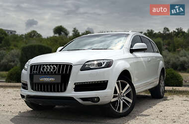 Audi Q7  2015