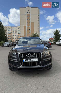 Audi Q7  2011