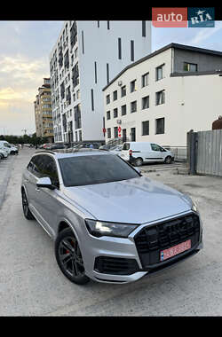 Audi Q7  2022