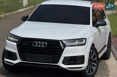 Audi Q7  2017